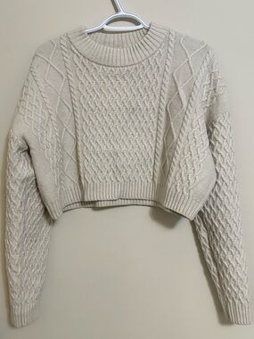 H&M Cream Cable-Knit Cropped Crewneck Sweater